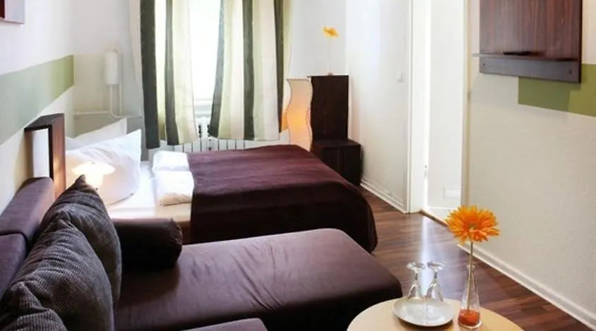 Hotel Overnight Berlin 3*,